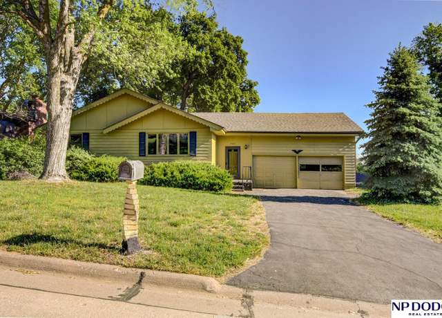 Property at 2352 Lincoln St, Blair, NE 68008, 3 beds, 2.5 baths