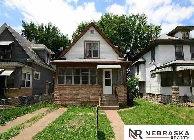 Property at 2416 N 18th St, Omaha, NE 68110, 3 beds, 1 bath