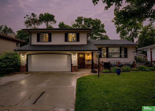 Property at 5041 S 95 Ave, Omaha, NE 68127, 3 beds, 2.5 baths