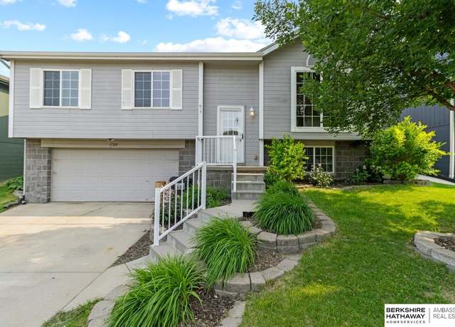 Property at 17211 Spaulding St, Omaha, NE 68116, 3 beds, 2 baths