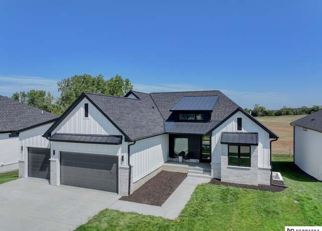 Property at 1632 E 12th St, Hickman, NE 68372, 5 beds, 3 baths