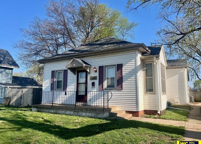 Property at 1254 South St, Blair, NE 68008, 2 beds, 1 bath