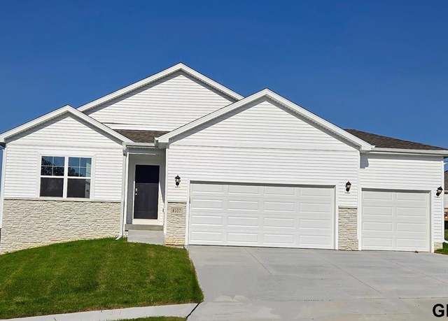 Property at 17061 Craig St, Bennington, NE 68007, 4 beds, 3 baths