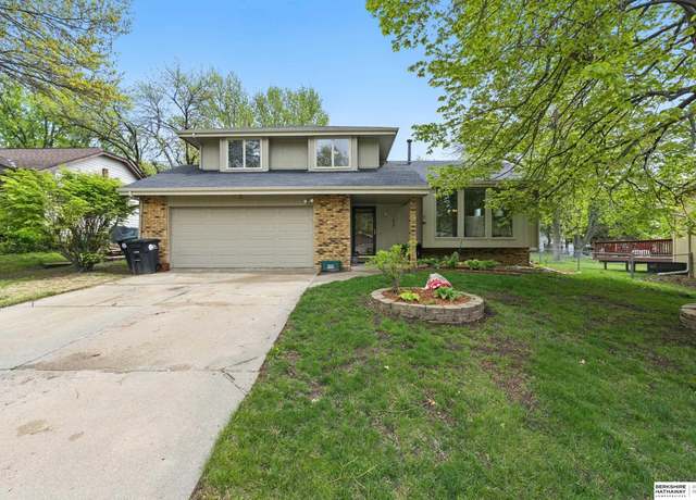 Property at 1627 N 150th Ct, Omaha, NE 68154, 3 beds, 3 baths