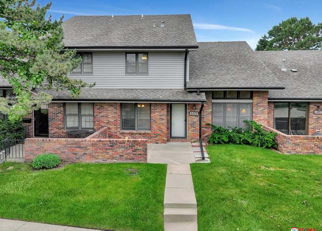 Property at 6609 Shenandoah Ct, Lincoln, NE 68510, 2 beds, 2.5 baths