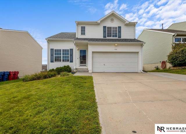 Property at 8920 N 155th St, Bennington, NE 68007, 3 beds, 2.5 baths