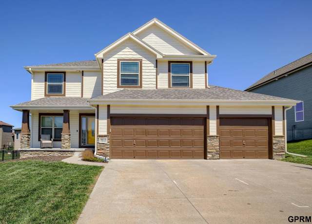 Property at 9613 N 150 Ave, Bennington, NE 68007, 4 beds, 2.5 baths