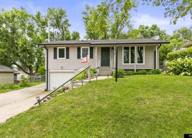 Property at 9117 Boyd St, Omaha, NE 68134, 3 beds, 1.5 baths