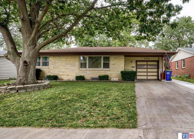 Property at 4101 S 17th St, Lincoln, NE 68502, 2 beds, 2 baths