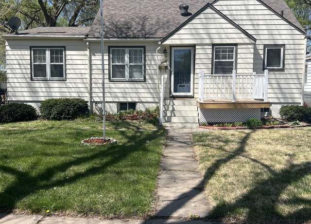 Property at 2107 N Clarkson St, Fremont, NE 68025, 3 beds, 2 baths