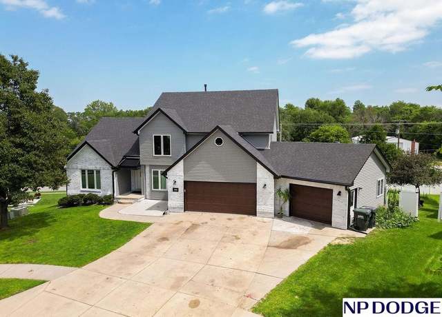 Property at 1021 Mary Beth Cir, Blair, NE 68008, 5 beds, 3.5 baths