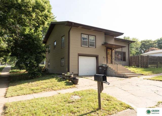 Property at 503 E 12th St, York, NE 68467, 2 beds, 1 bath