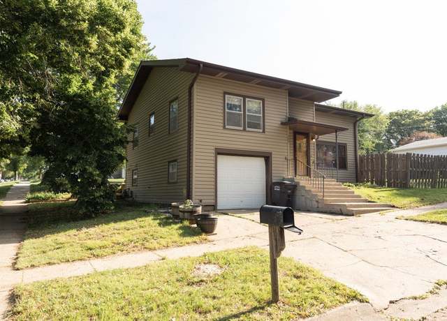 Property at 503 E 12th St, York, NE 68467, 2 beds, 1 bath