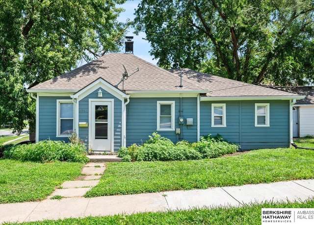 Property at 2917 N 66th St, Omaha, NE 68104, 2 beds, 1 bath