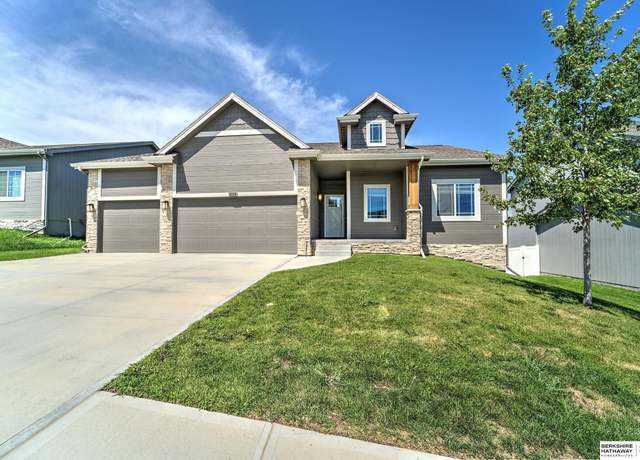 Property at 5110 N 181st St, Elkhorn, NE 68022, 4 beds, 3 baths