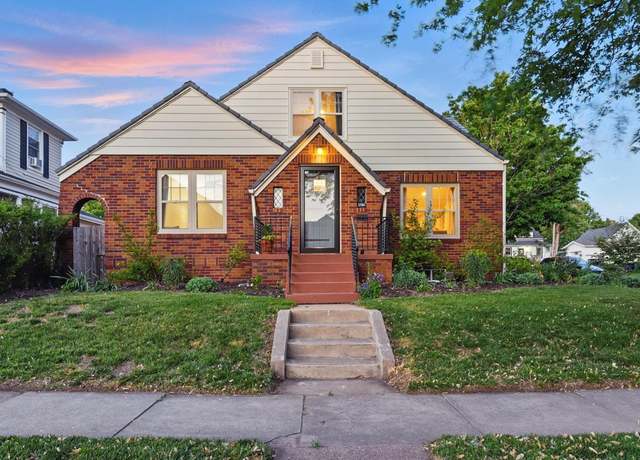 Property at 2701 N 61st St, Omaha, NE 68104, 4 beds, 1.5 baths
