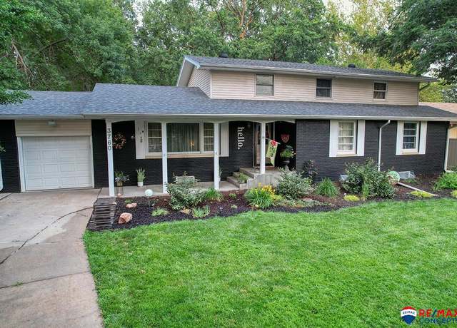 Property at 3760 S 40 St, Lincoln, NE 68506, 5 beds, 3.5 baths