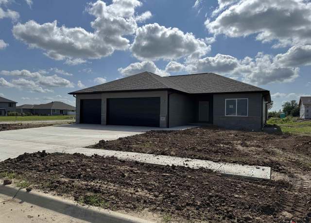 Property at 7601 Gulls Way, Lincoln, NE 68514, 4 beds, 3 baths