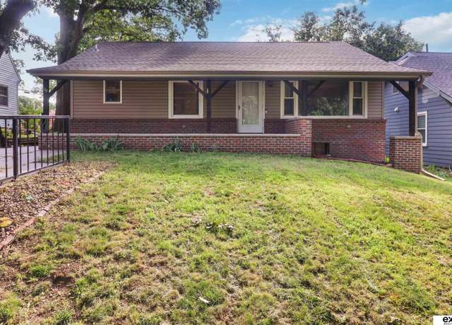 Property at 944 N 7 St, Seward, NE 68434, 3 beds, 2 baths