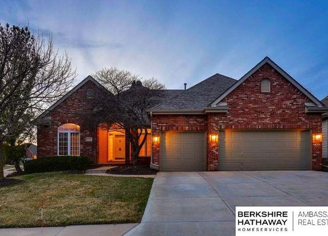 Property at 1322 S 180th Plz, Omaha, NE 68130, 4 beds, 3 baths