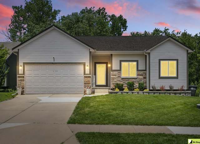 Property at 15436 Fowler Ave, Omaha, NE 68116, 3 beds, 3 baths