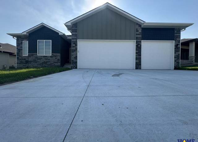 Property at 508 Eloise Ave, Lincoln, NE 68520, 5 beds, 2 baths