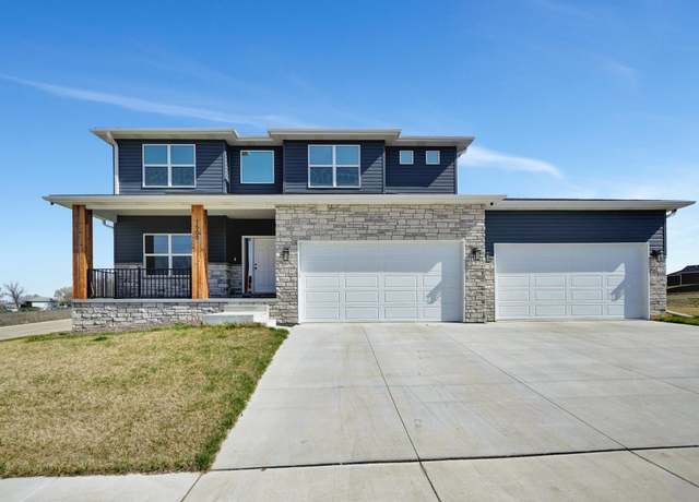 Property at 7500 Jimmie Ave, Lincoln, NE 68516, 4 beds, 2.5 baths