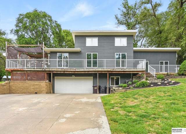 Property at 18640 Cathy Ln, Council Bluffs, IA 51503, 4 beds, 3 baths