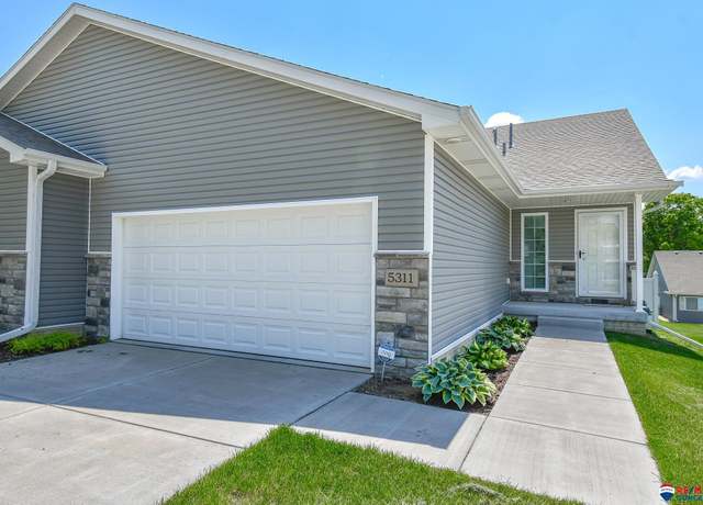 Property at 5311 Locust St, Lincoln, NE 68516, 2 beds, 2 baths