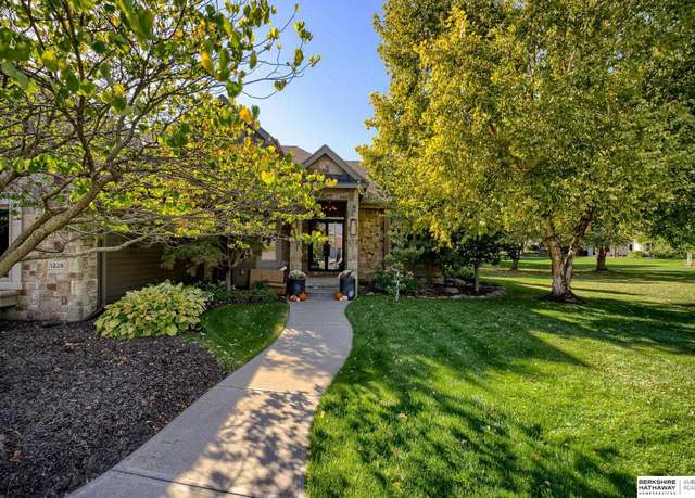 Property at 1228 Ranch View Ln, Elkhorn, NE 68022, 5 beds, 5 baths