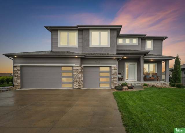 Property at 7806 Von St, Papillion, NE 68046, 5 beds, 3.5 baths