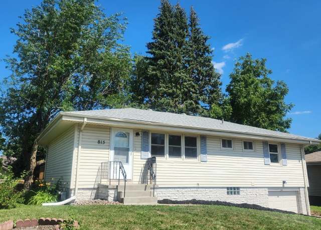 Property at 815 N Beadle St, Papillion, NE 68046, 3 beds, 1 bath
