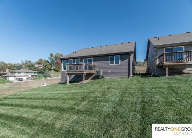 Property at 1174 Meadow Ln, Plattsmouth, NE 68048, 3 beds, 2.5 baths