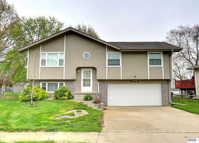 Property at 7511 S 147th St, Omaha, NE 68138, 3 beds, 1.5 baths
