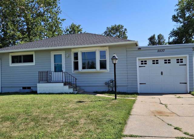 Property at 5537 Calvert St, Lincoln, NE 68506, 3 beds, 1 bath