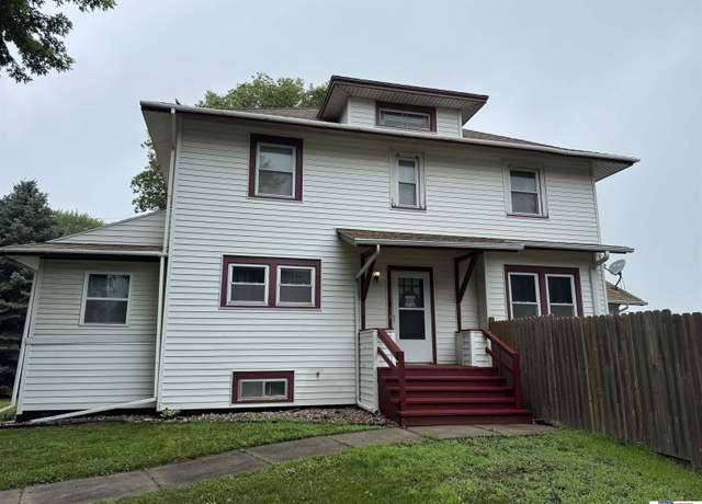 Property at 865 Leonard Ave, Polk, NE 68654, 4 beds, 2 baths