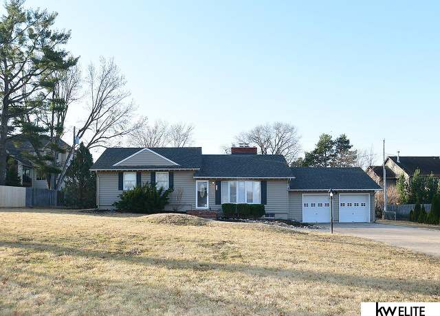 Property at 9429 Chicago St, Omaha, NE 68114, 3 beds, 2.5 baths