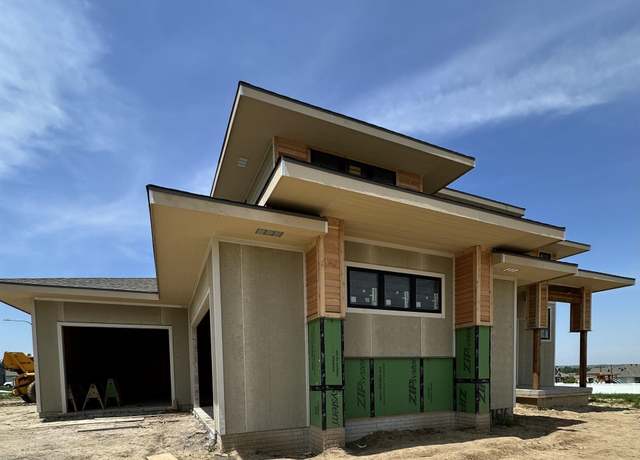 Property at 11616 S 115th St, Papillion, NE 68046, 4 beds, 4 baths