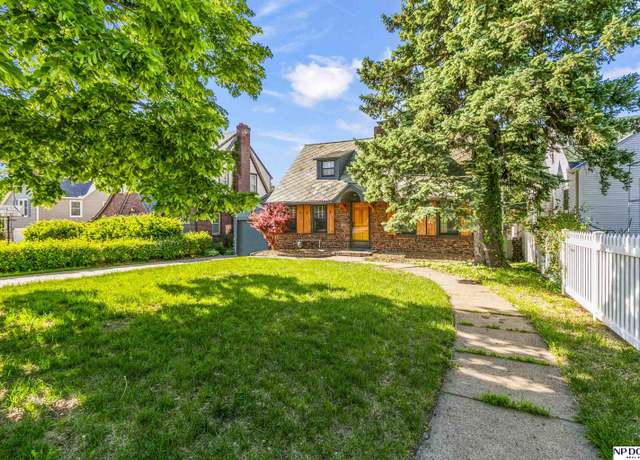 Property at 4511 Shirley St, Omaha, NE 68106, 3 beds, 2.5 baths