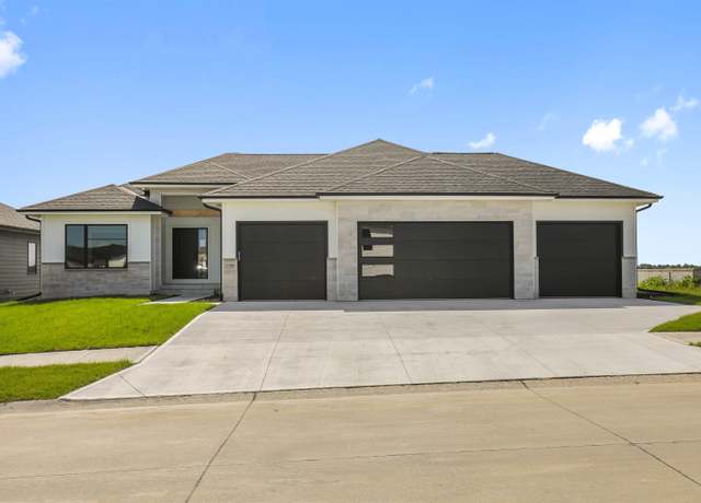 Property at 5508 N 212th St, Elkhorn, NE 68022, 5 beds, 3 baths