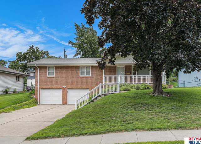 Property at 9014 Berry St, Omaha, NE 68127, 3 beds, 3 baths
