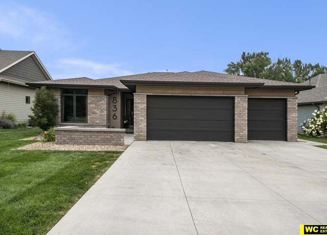 Property at 836 N 18 Ave, Blair, NE 68008, 5 beds, 3 baths