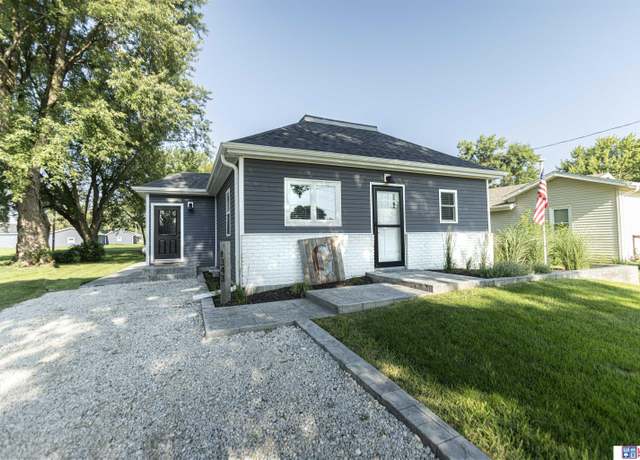 Property at 1343 Bessie St, Goehner, NE 68343, 3 beds, 2 baths