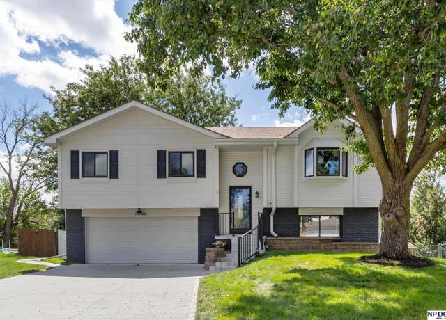 Property at 13729 Grover St, Omaha, NE 68144, 3 beds, 2.5 baths