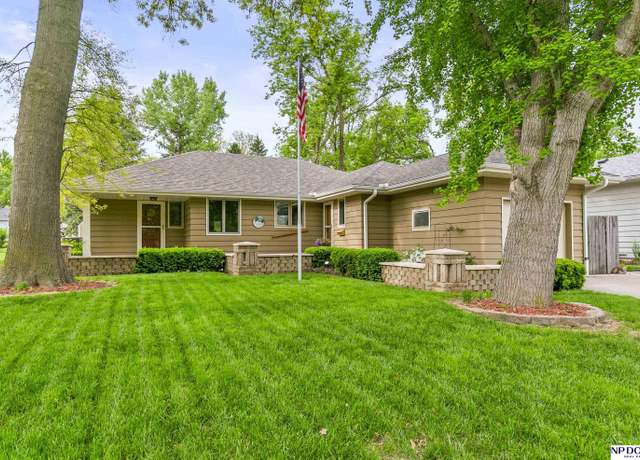 Property at 2065 Grant St, Blair, NE 68008, 3 beds, 2.5 baths