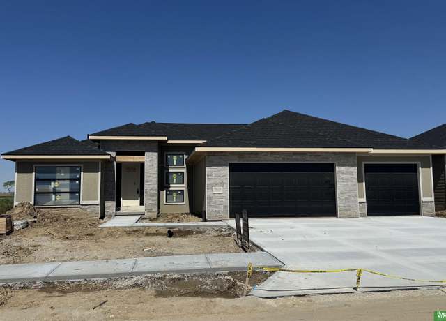 Property at 5510 N 213th Ave, Elkhorn, NE 68022, 5 beds, 3 baths