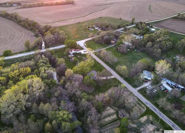 Property at 19001 Greene St, Washington, NE 68068, 3 beds, 2 baths