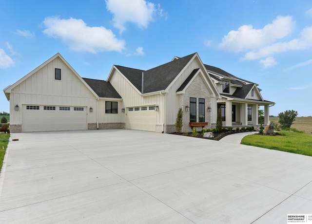 Property at 5045 S 223rd Plz, Elkhorn, NE 68022, 5 beds, 6 baths