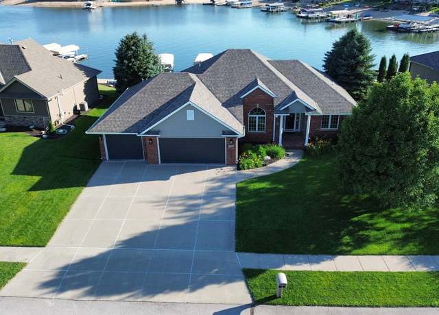 Property at 8208 N 279th St, Valley, NE 68064, 4 beds, 2.5 baths