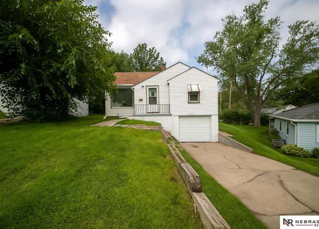Property at 4114 N 53rd St, Omaha, NE 68104, 3 beds, 1.5 baths